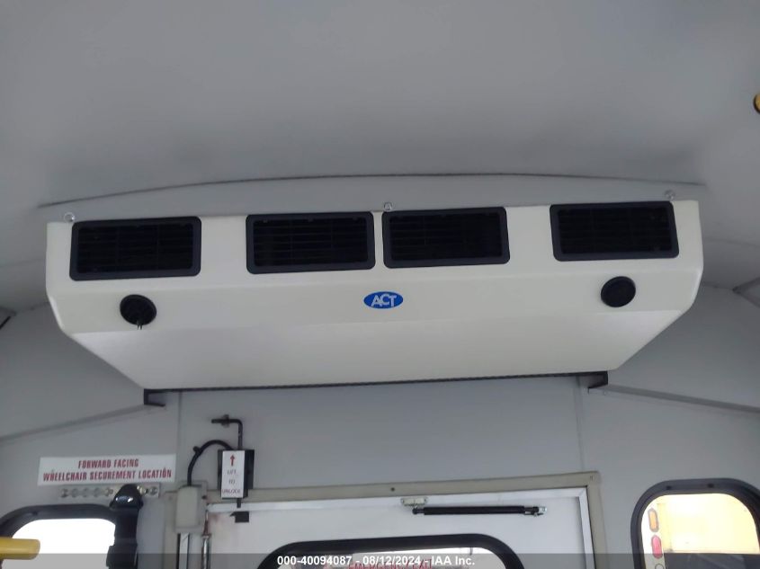 2016 Ford E-450 Cutaway VIN: 1FDFE4FS9GDC57832 Lot: 40094087