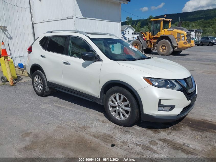 5N1AT2MV9HC855959 2017 NISSAN ROGUE - Image 1