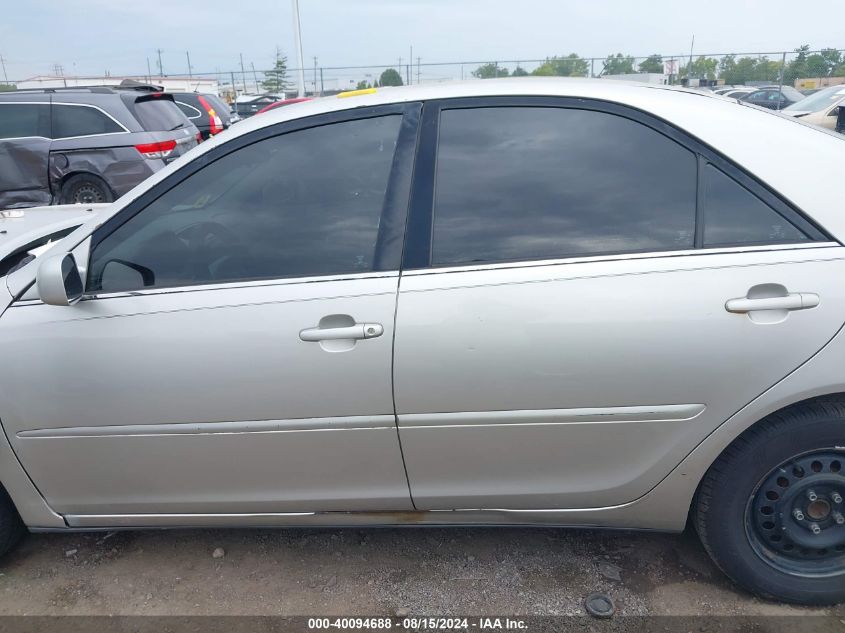 2004 Toyota Camry Le VIN: 4T1BE32KX4U823121 Lot: 40094688