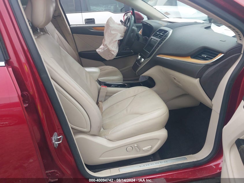 VIN 5LMCJ2C96HUL22316 2017 LINCOLN MKC SELECT