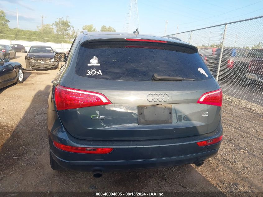 WA1LKAFP4AA043831 2010 Audi Q5 3.2 Premium