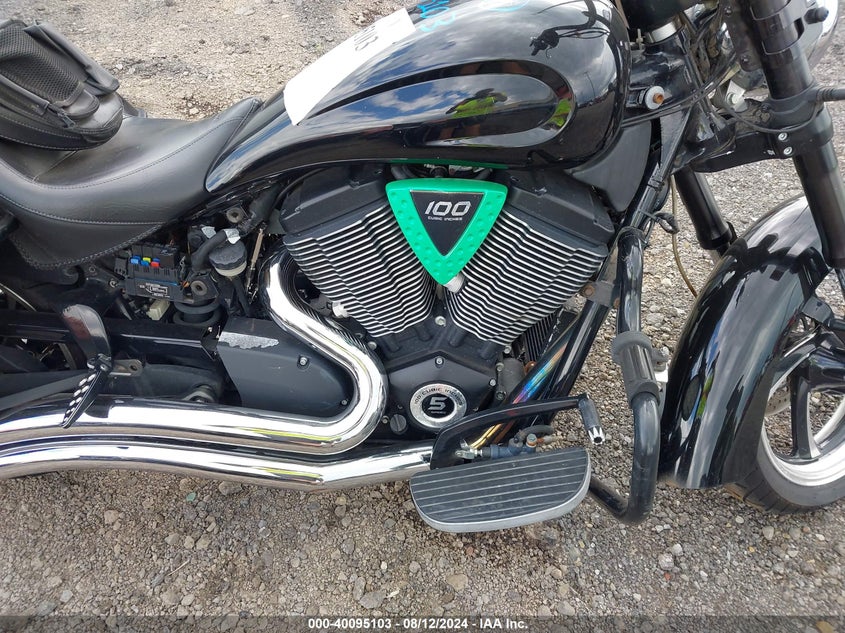 2009 VICTORY MOTORCYCLES KINGPIN 8-BALL - 5VPPB26D693002959