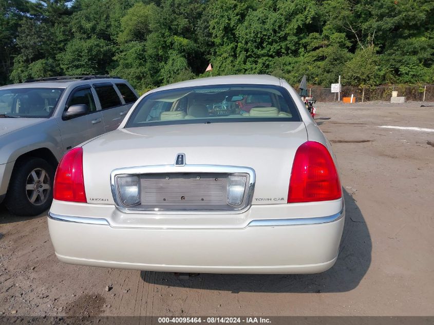 2007 Lincoln Town Car Designer VIN: 1LNHM83W57Y62646 Lot: 40095464