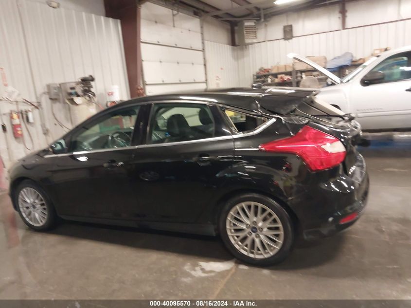 2014 Ford Focus Titanium VIN: 1FADP3N23EL130777 Lot: 40095570