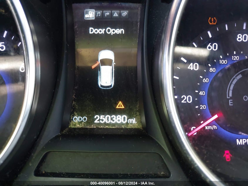 2015 Hyundai Santa Fe Sport 2.4L VIN: 5XYZU3LB0FG285750 Lot: 40096001