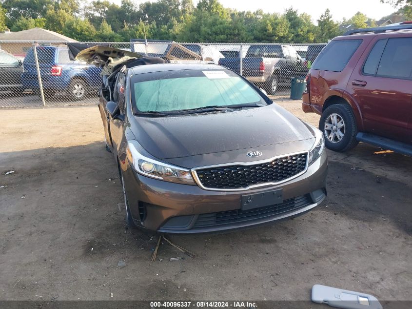 3KPFL4A79HE128082 2017 KIA FORTE - Image 1