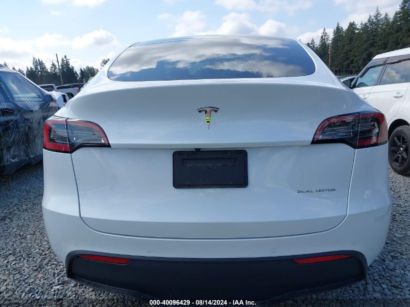 2022 Tesla Model Y Long Range Dual Motor All-Wheel Drive VIN: 7SAYGDEE4NF449705 Lot: 40096429