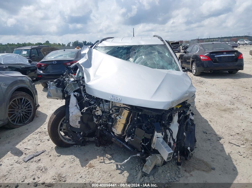 2024 Jeep Compass Latitude 4X4 VIN: 3C4NJDBN2RT109997 Lot: 40096441