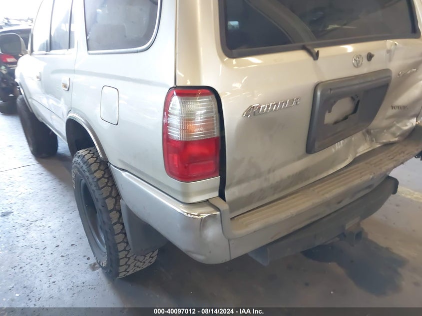 JT3HN86R9Y0303268 2000 Toyota 4Runner Sr5 V6