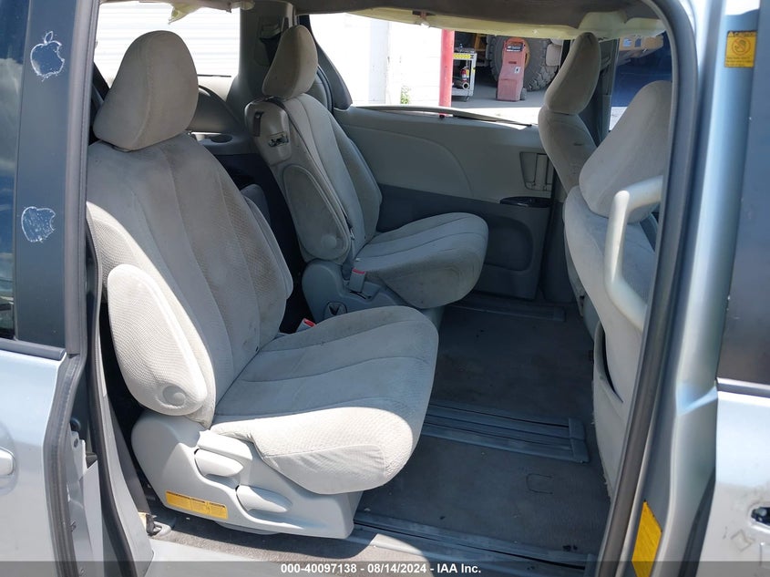 2011 Toyota Sienna Le V6 VIN: 5TDKK3DC8BS068619 Lot: 40097138