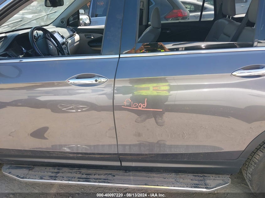 VIN 5FNYF6H92JB037142 2018 HONDA PILOT TOURING