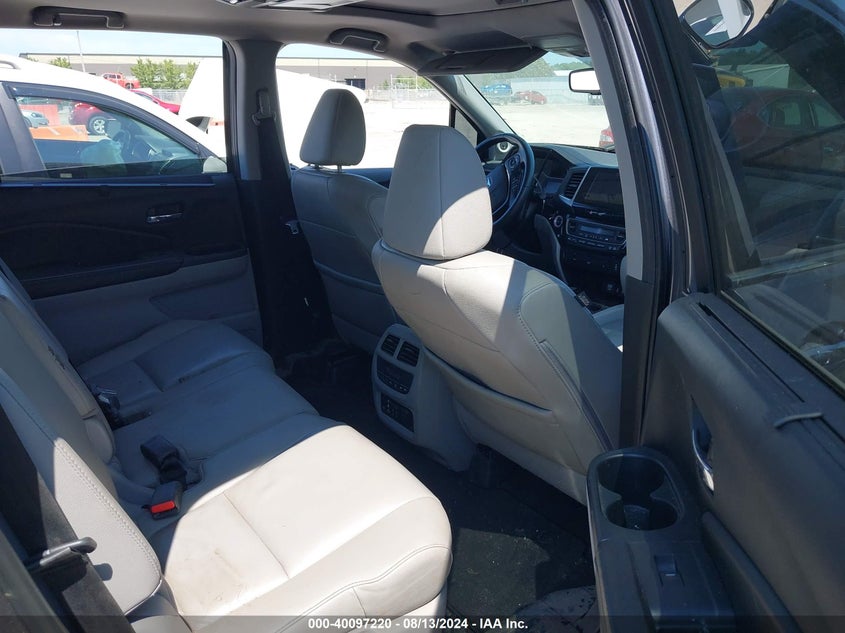 VIN 5FNYF6H92JB037142 2018 HONDA PILOT TOURING