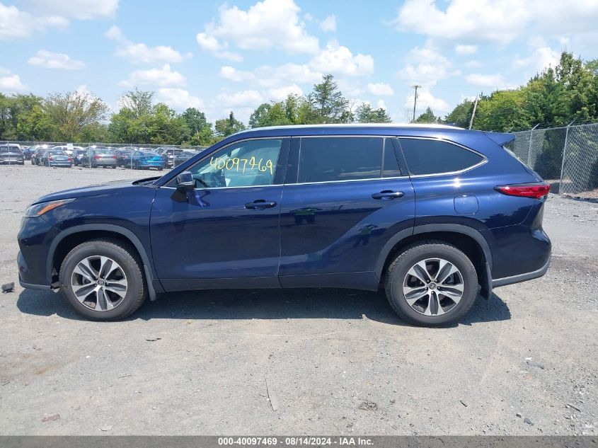 2021 TOYOTA HIGHLANDER XLE - 5TDGZRBH4MS555211