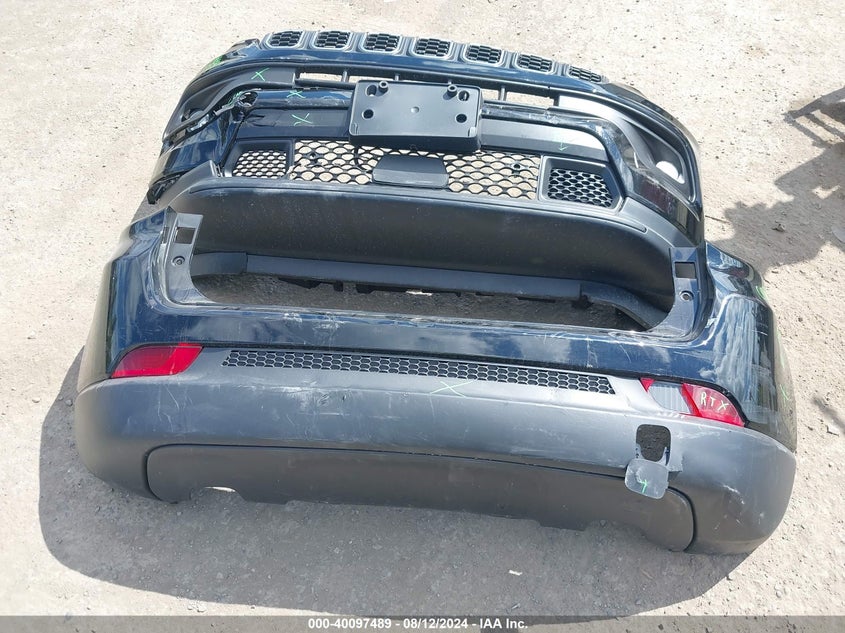 2024 Jeep Compass Latitude 4X4 VIN: 3C4NJDBN1RT111143 Lot: 40097489