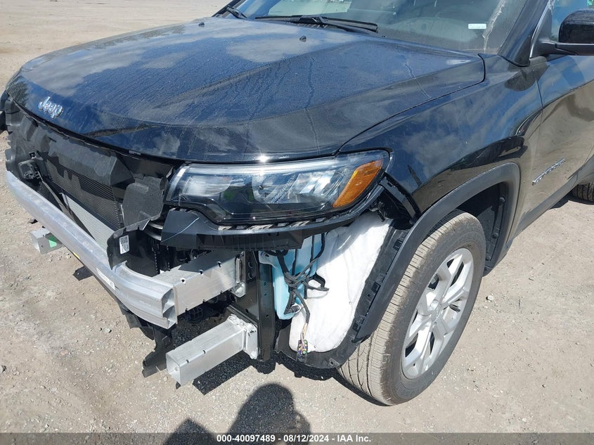 2024 Jeep Compass Latitude 4X4 VIN: 3C4NJDBN1RT111143 Lot: 40097489