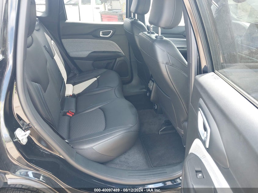 2024 Jeep Compass Latitude 4X4 VIN: 3C4NJDBN1RT111143 Lot: 40097489