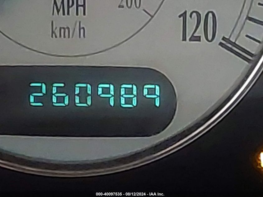 2003 Chrysler Town & Country Lxi VIN: 2C8GP54L13R102637 Lot: 40097535