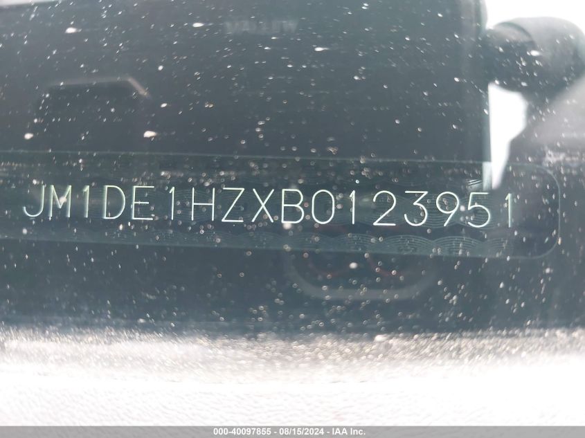 2011 Mazda Mazda2 VIN: JM1DE1HZXB0123951 Lot: 40097855