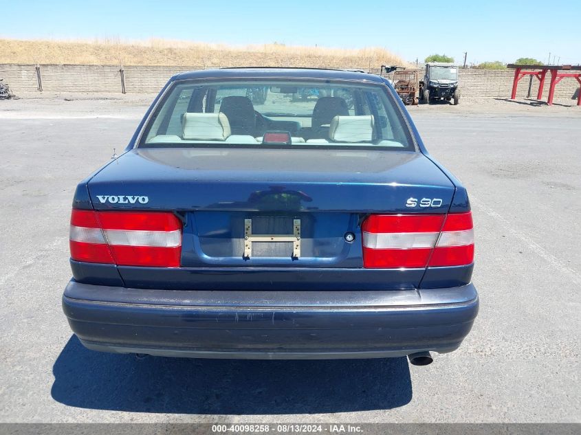 1998 Volvo S90 VIN: YV1KS9603W1136988 Lot: 40098258