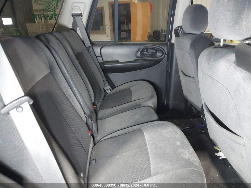 2008 Chevrolet Trailblazer Lt VIN: 1GNDT13S382225676 Lot: 40098390