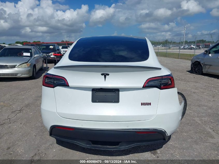 2022 Tesla Model Y Performance Dual Motor All-Wheel Drive VIN: 7SAYGDEFXNF505686 Lot: 40098470