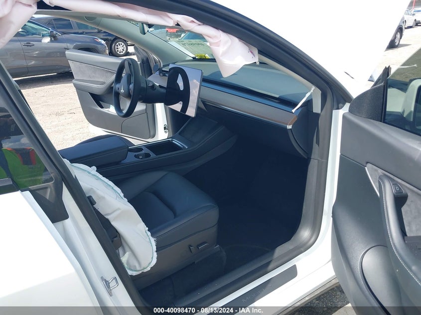 2022 TESLA MODEL Y U   U(VIN: 7SAYGDEFXNF505686