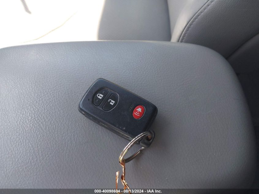 2010 Toyota Rav4 Limited VIN: JTMDF4DV4AD026978 Lot: 40098604