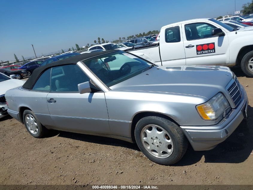 1995 Mercedes-Benz E 320 VIN: WDBEA66E0SC221820 Lot: 40099346