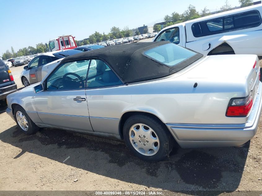 1995 Mercedes-Benz E 320 VIN: WDBEA66E0SC221820 Lot: 40099346