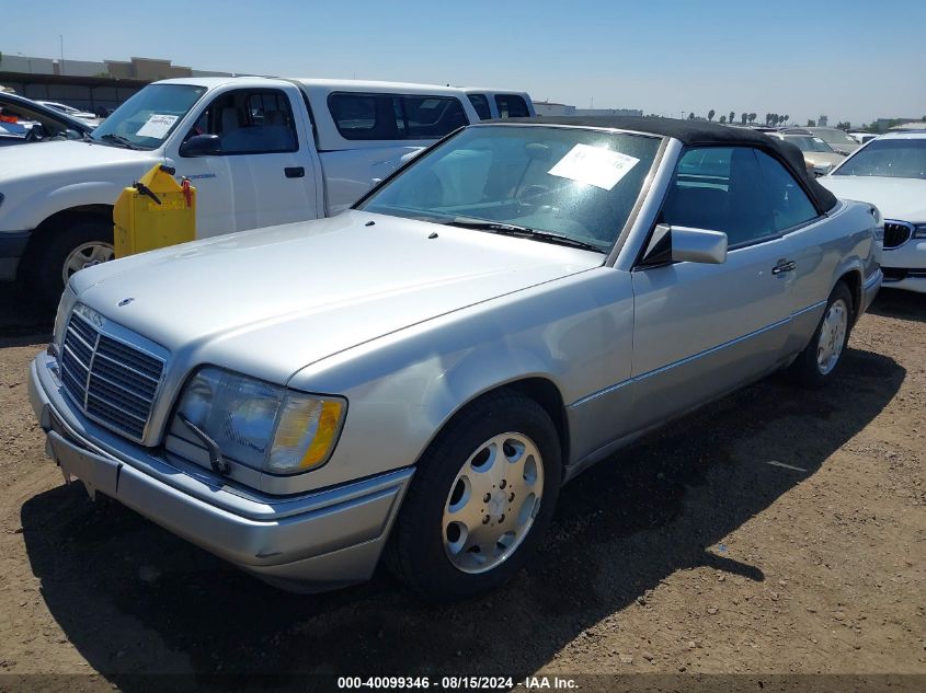 1995 Mercedes-Benz E 320 VIN: WDBEA66E0SC221820 Lot: 40099346