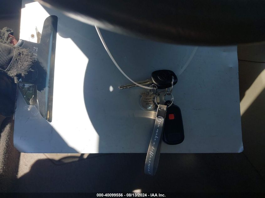 2005 Toyota Corolla Le VIN: 1NXBR32E15Z512807 Lot: 40099556