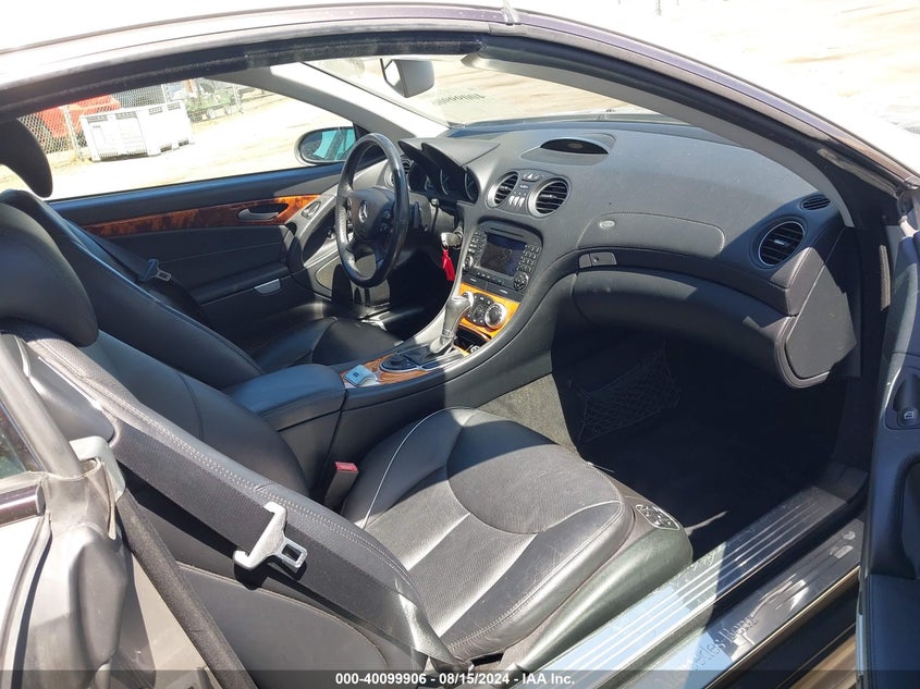 2007 Mercedes-Benz Sl 550 550 VIN: WDBSK71F17F130261 Lot: 40099906