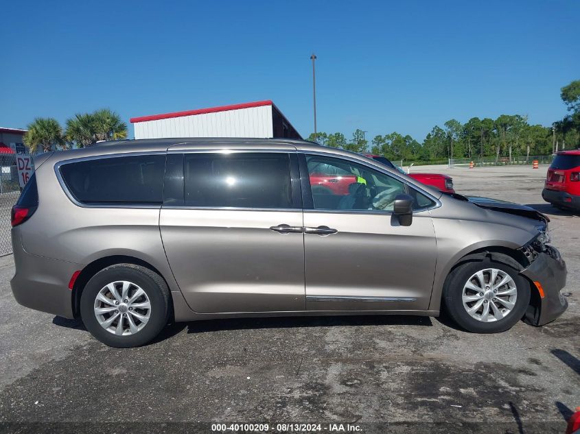 2017 Chrysler Pacifica Touring-L VIN: 2C4RC1BG3HR695249 Lot: 40100209