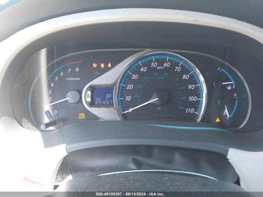 2011 Toyota Sienna Limited V6 VIN: 5TDYK3DC6BS001401 Lot: 40100397