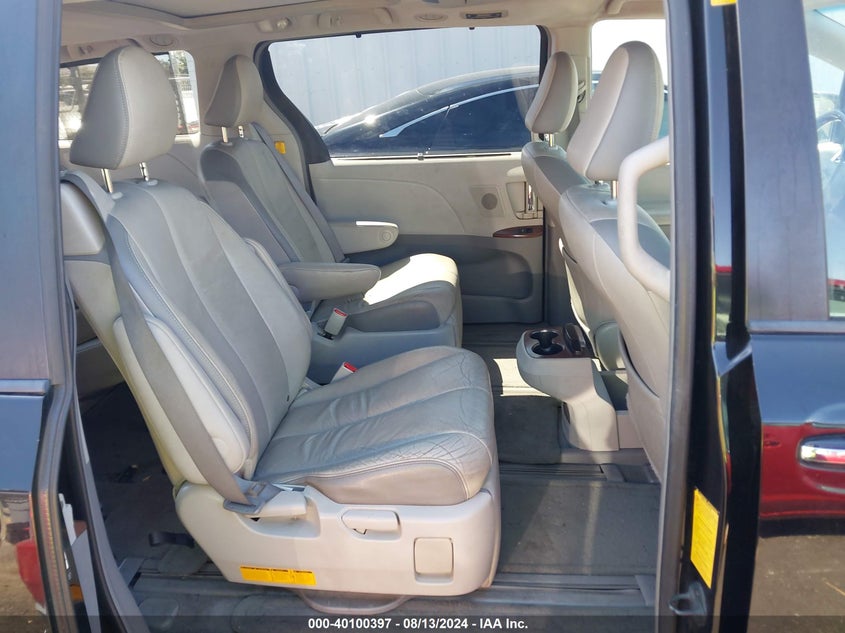 2011 Toyota Sienna Limited V6 VIN: 5TDYK3DC6BS001401 Lot: 40100397