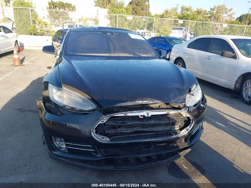 2015 Tesla Model S 70D/85D/P85D VIN: 5YJSA1E29FF104499 Lot: 40100449