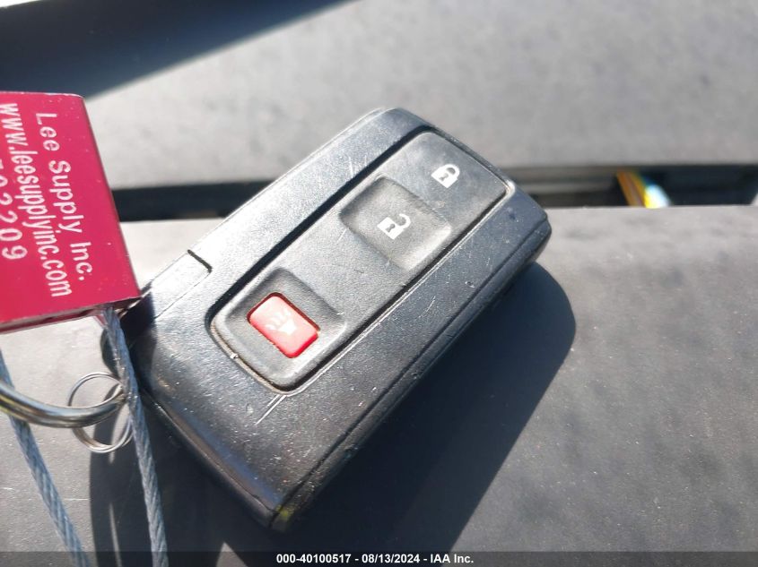 2004 Toyota Prius VIN: JTDKB20U040073182 Lot: 40100517