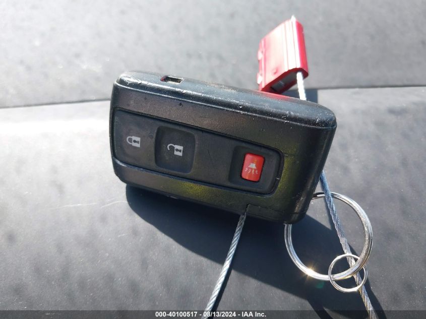 2004 Toyota Prius VIN: JTDKB20U040073182 Lot: 40100517