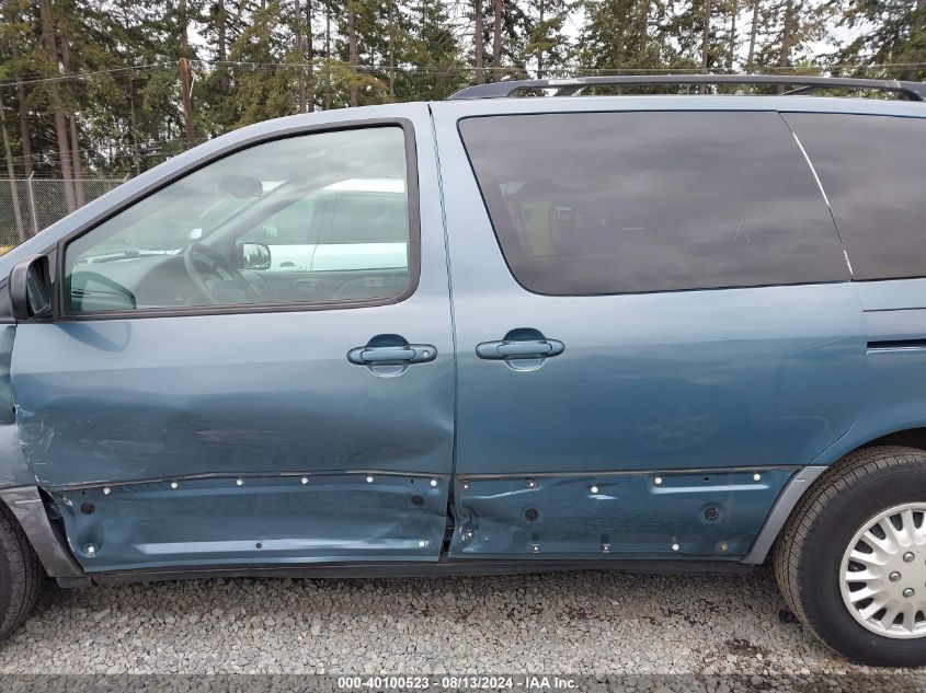 2002 Toyota Sienna Le VIN: 4T3ZF13C82U483236 Lot: 40100523