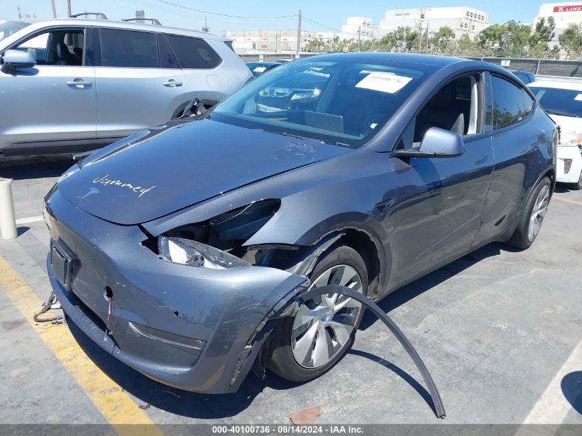 VIN 7SAYGDEE6NF560062 2022 TESLA MODEL Y no.2