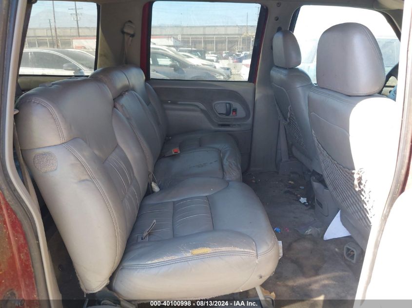 1999 Chevrolet Suburban 1500 Lt VIN: 3GNEC16R5XG177827 Lot: 40100998