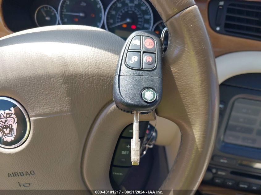 2002 Jaguar X-Type 2.5L VIN: SAJEA51D42XC82336 Lot: 40101217