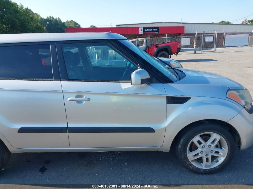 2011 Kia Soul + VIN: KNDJT2A20B7717421 Lot: 40102301