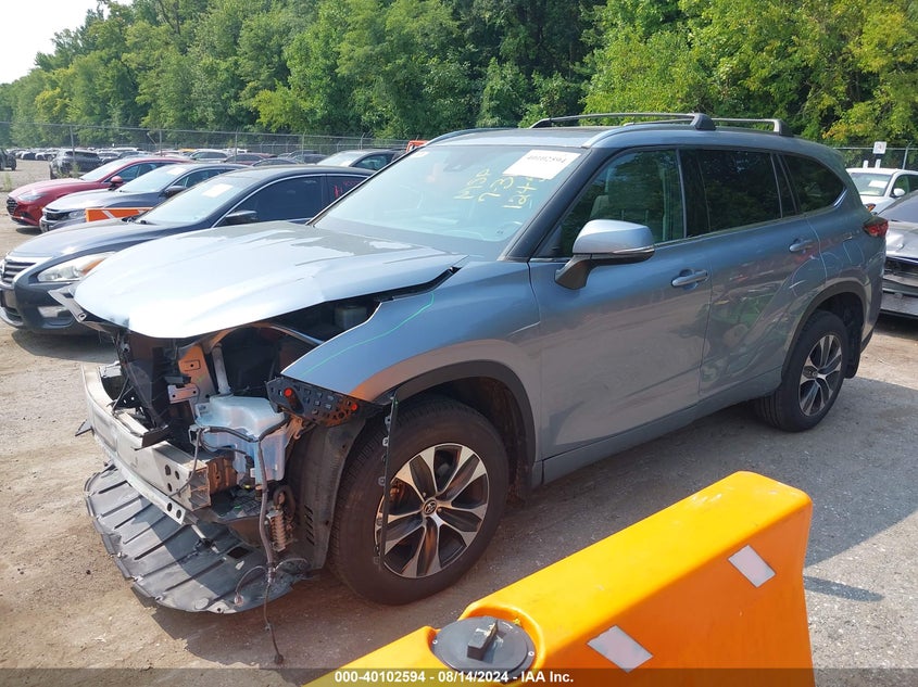 VIN 5TDGZRBH4LS009152 2020 TOYOTA HIGHLANDER XLE