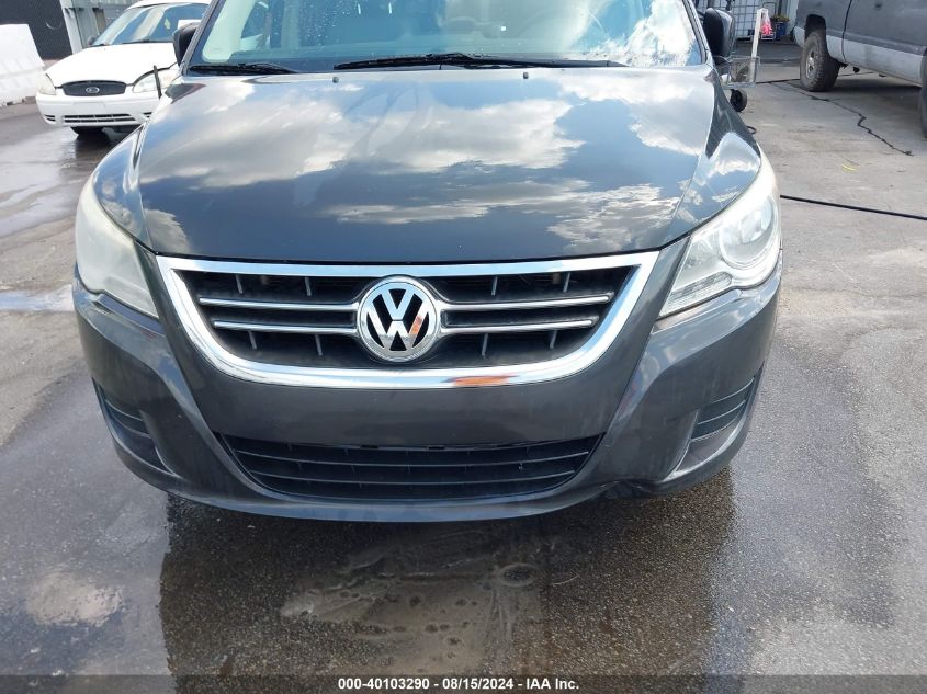 2011 Volkswagen Routan Se VIN: 2V4RW3DG8BR670313 Lot: 40103290