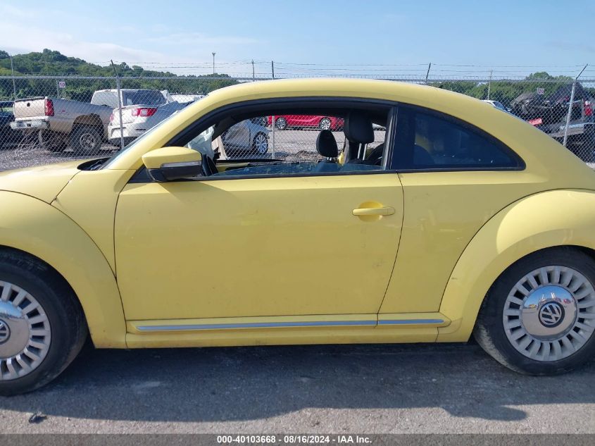 2013 Volkswagen Beetle 2.5L VIN: 3VWHX7AT4DM678783 Lot: 40103668