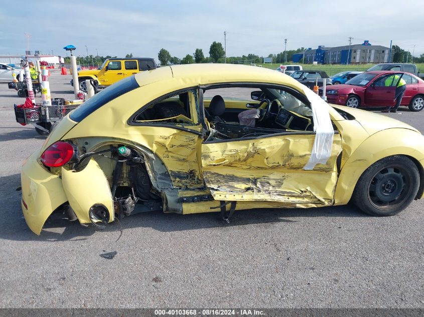 2013 Volkswagen Beetle 2.5L VIN: 3VWHX7AT4DM678783 Lot: 40103668