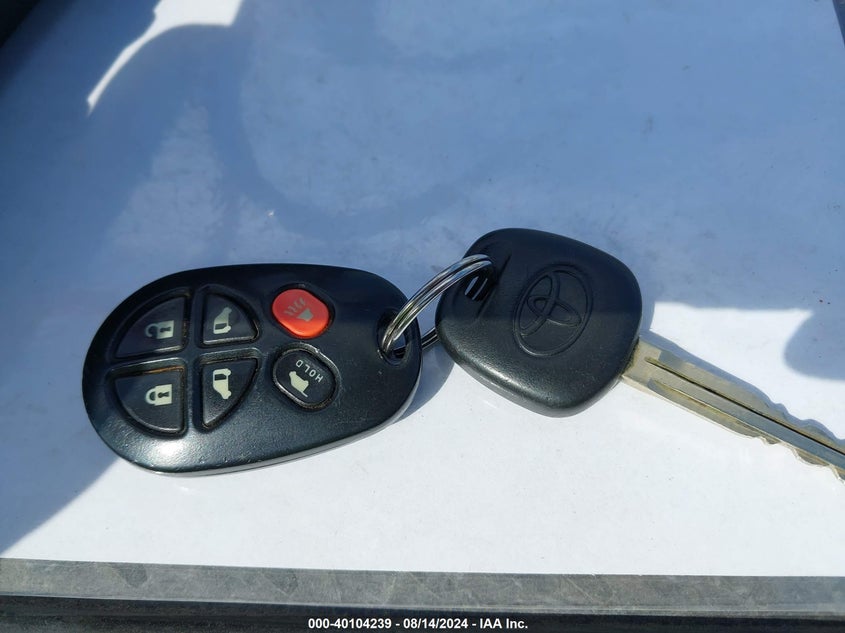 2005 Toyota Sienna Xle/Xle Limited VIN: 5TDBA22C15S035448 Lot: 40104239