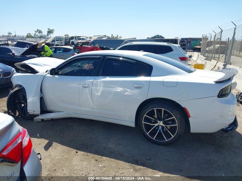 VIN 2C3CDXBG0KH657694 2019 DODGE CHARGER SXT RWD