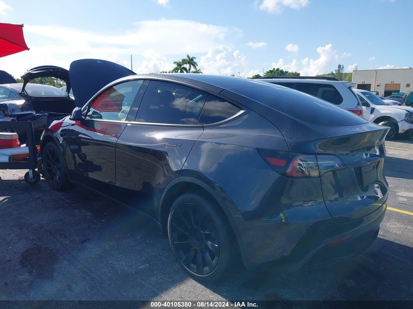 VIN 7SAYGDED3RF097360 2024 TESLA MODEL Y